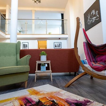 Stunning Mezzanine Apartment Near City Centre Cardiff Kültér fotó