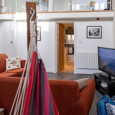 Stunning Mezzanine Apartment Near City Centre Cardiff Kültér fotó