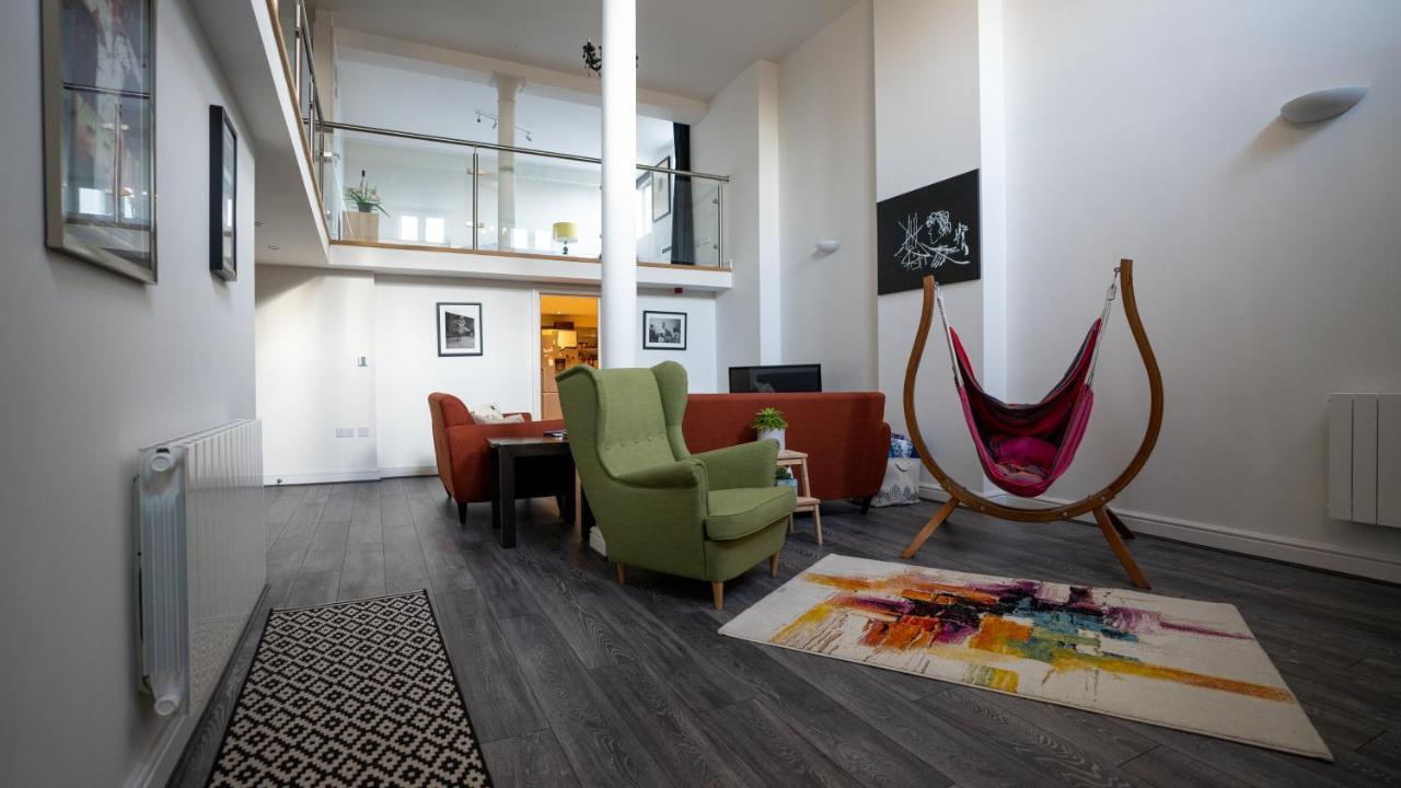 Stunning Mezzanine Apartment Near City Centre Cardiff Kültér fotó