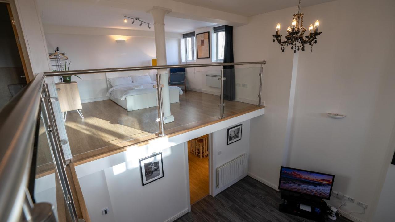 Stunning Mezzanine Apartment Near City Centre Cardiff Kültér fotó
